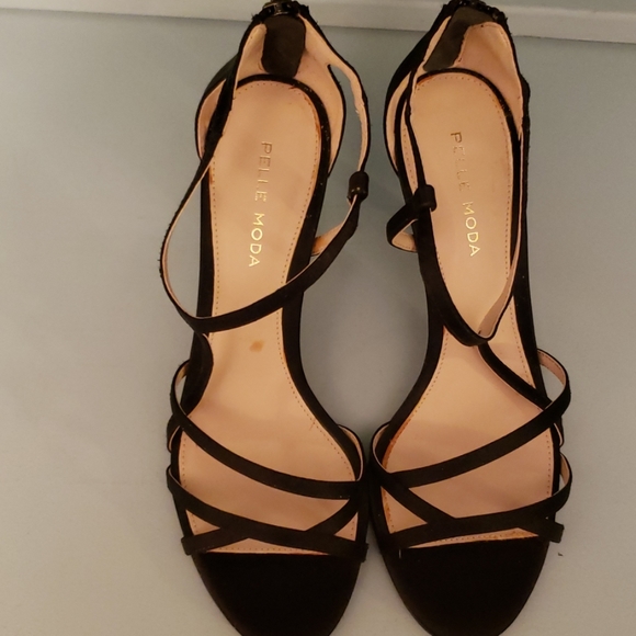 New Pelle Moda Ruby Black Strappy Heels - Picture 7 of 7